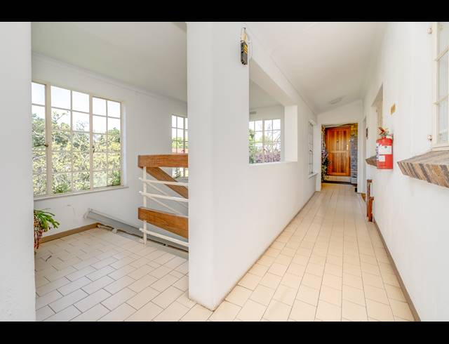 1 BEDROOM RETIREMENT UNIT FOR SALE IN BRYANSTON